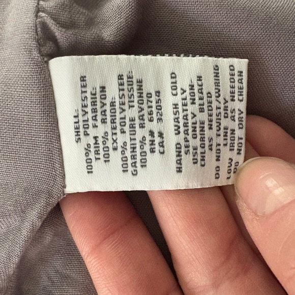 Urban Outfitters- Ruffle Vest - Picture 4 of 4